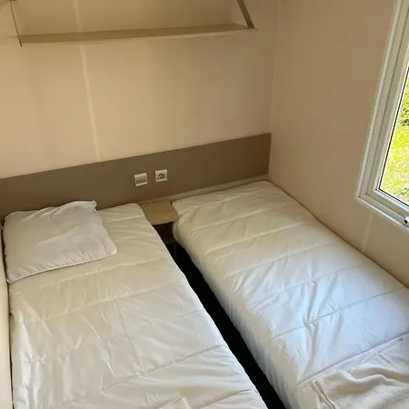 Mobilhome 3 6 Personnes Piscine Camping Cheron Campsite